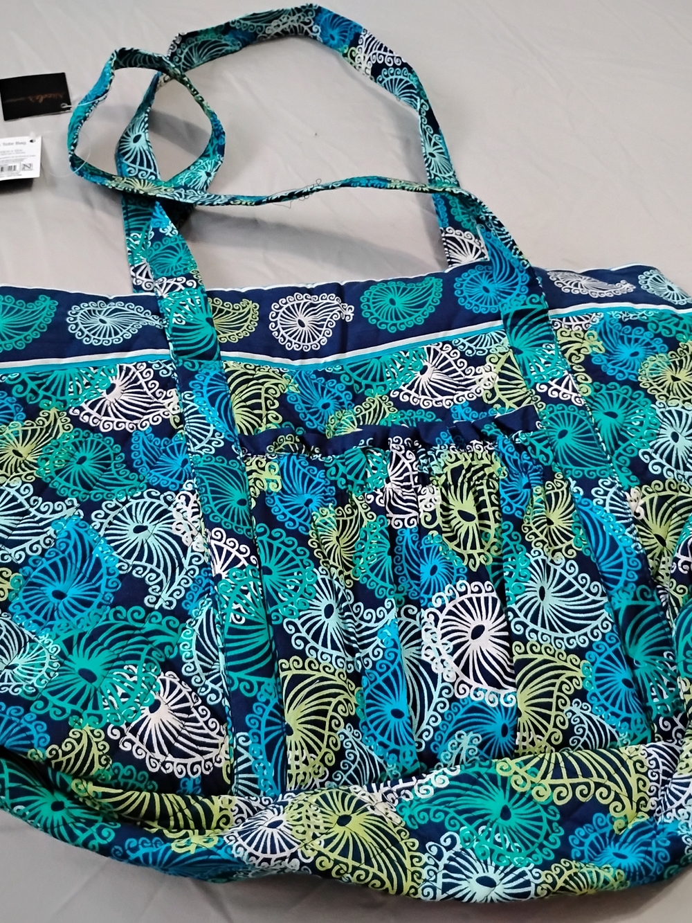 Tote Similar To VB. Medium To Large Nwt.